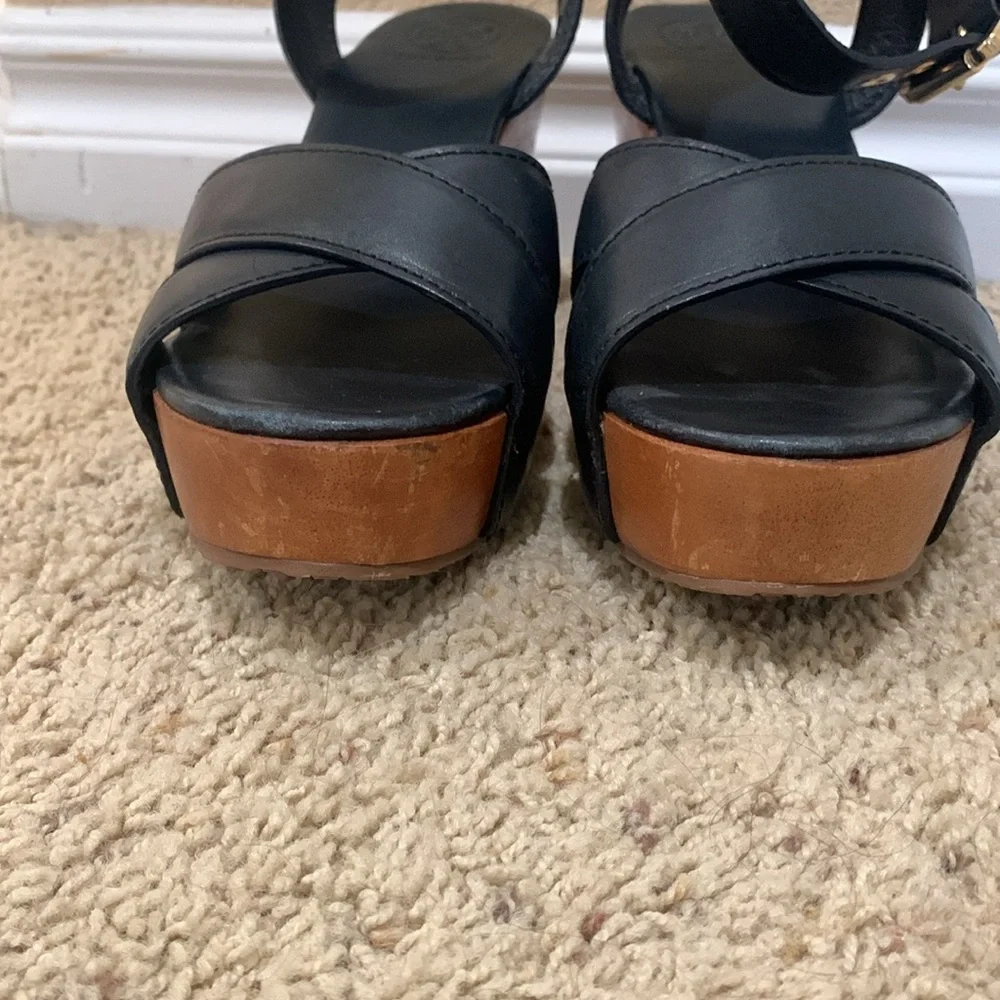 Tory Burch wedge sandals - Picture 3 of 3